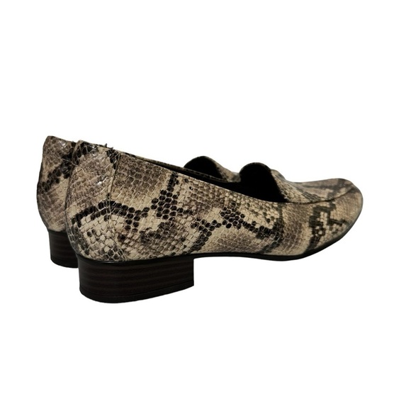 Clarks Juliet Lora Taupe Faux Leather Reptile Snake Print Slip On Loafers Size 7 - Picture 5 of 11